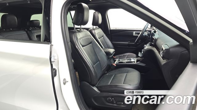 Ford Explorer (VI) 2.3 LimIted 4WD 2020 — фото 12