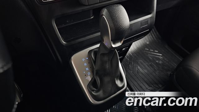 Hyundai Staria Cargo 5-Seater Smart 2022 — фото 9