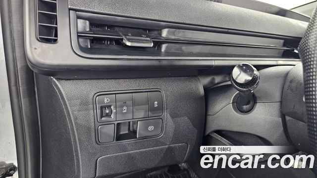 Hyundai Staria Cargo 5-Seater Smart 2022 — фото 17