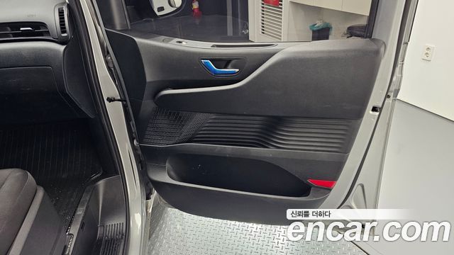 Hyundai Staria Cargo 5-Seater Smart 2022 — фото 25