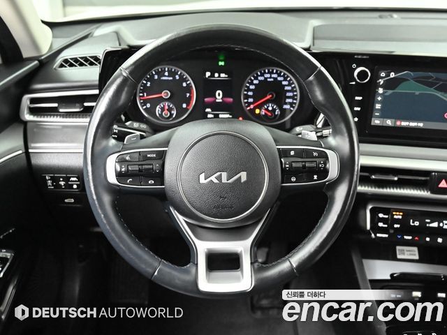 Kia K5 (III) 2.0 Prestige 2023 — фото 17