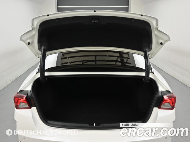 Kia K5 (III) 2.0 Prestige 2023 — фото 23