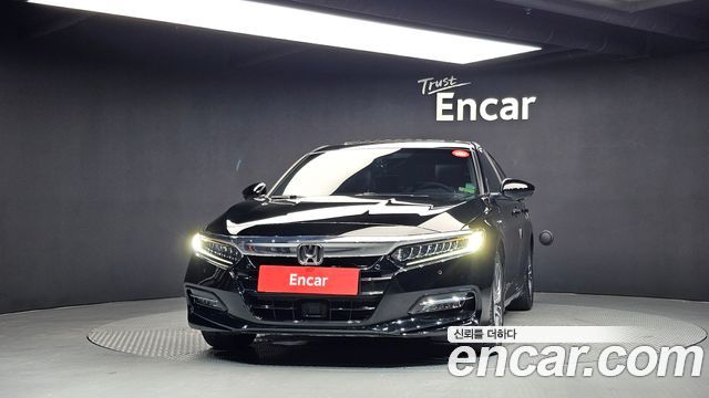 Honda Accord (X) 2.0 Hybrid Touring 2019 — фото 3