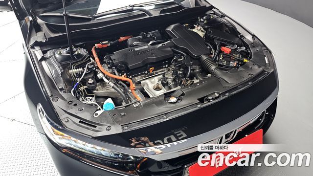 Honda Accord (X) 2.0 Hybrid Touring 2019 — фото 6