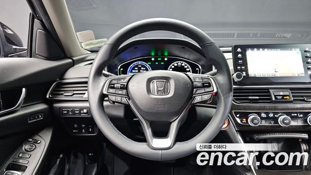 Honda Accord (X) 2.0 Hybrid Touring 2019 — фото 12