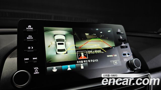 Honda Accord (X) 2.0 Hybrid Touring 2019 — фото 14
