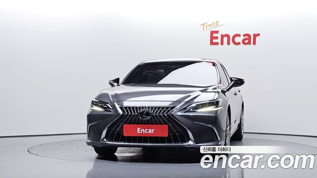 Lexus ES300h (VII) Executive 2023 — фото 3