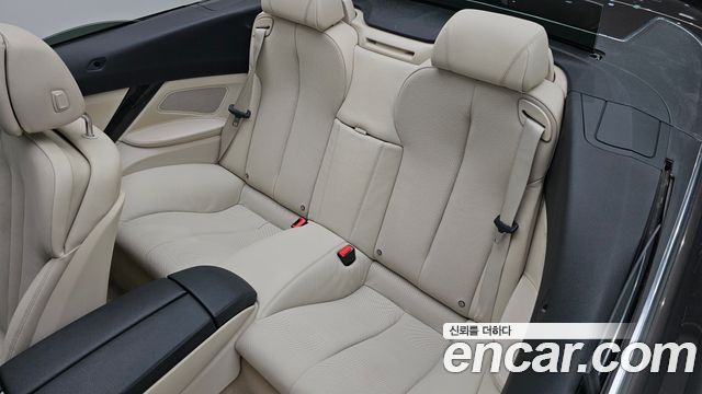BMW 6 Series (F12) 650i Convertible 2013 — фото 11
