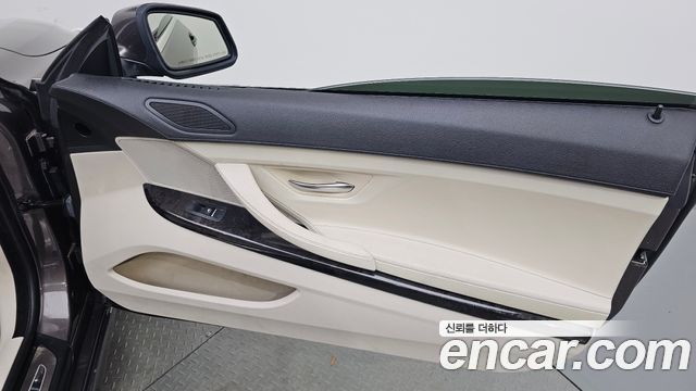 BMW 6 Series (F12) 650i Convertible 2013 — фото 25