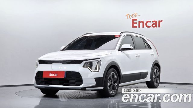 Kia Niro EV Air 2023 — фото 1