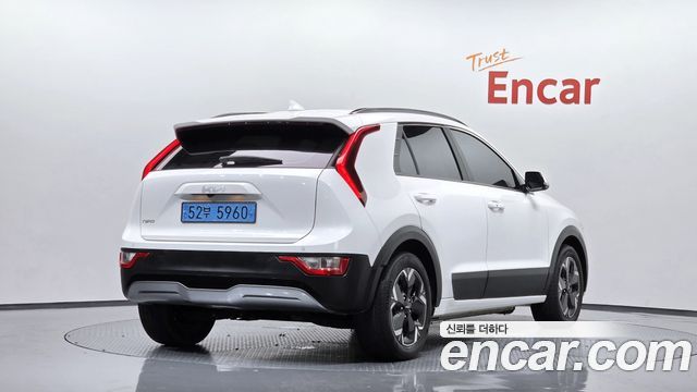 Kia Niro EV Air 2023 — фото 2
