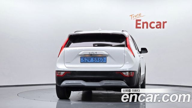 Kia Niro EV Air 2023 — фото 4