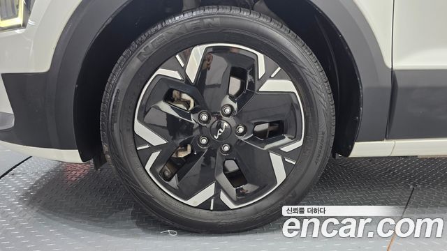 Kia Niro EV Air 2023 — фото 5
