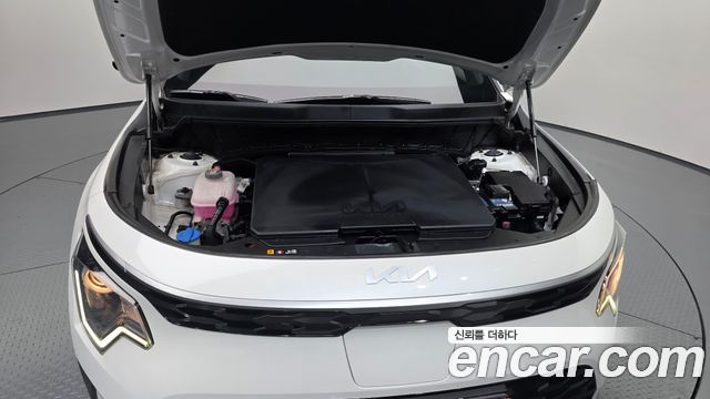 Kia Niro EV Air 2023 — фото 6