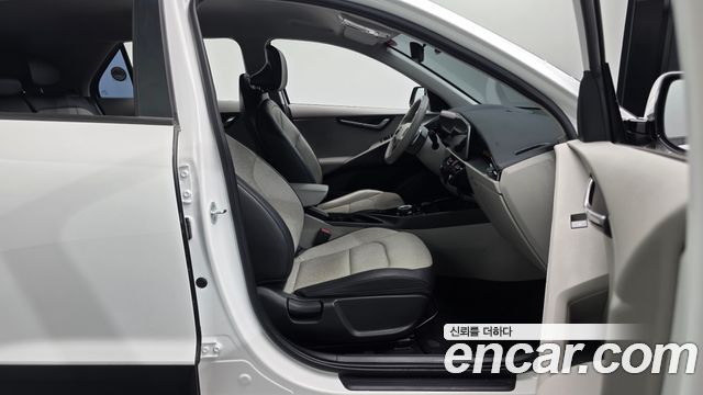 Kia Niro EV Air 2023 — фото 11
