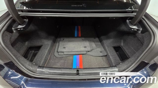 BMW 5 Series (G60) 530e M Sport 2025 — фото 22