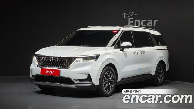 Kia Carnival (IV) Gasoline 9-Seater Signature 2023 — фото 1