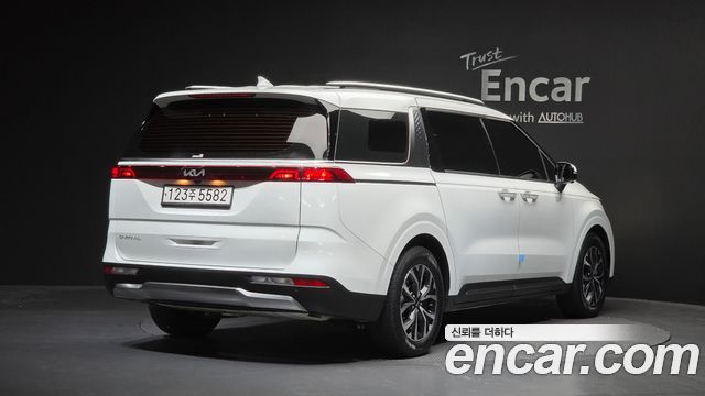 Kia Carnival (IV) Gasoline 9-Seater Signature 2023 — фото 2