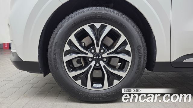 Kia Carnival (IV) Gasoline 9-Seater Signature 2023 — фото 5
