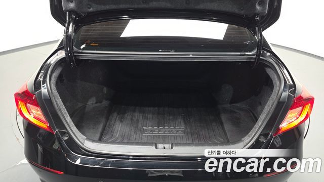 Honda Accord (X) 1.5 Turbo 2018 — фото 31