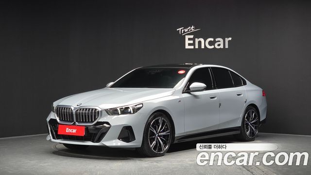 BMW 5 Series (G60) 530i xDrive M Sport 2024 — фото 1