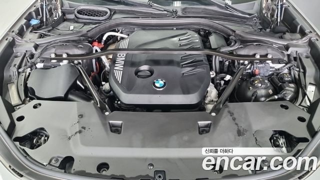 BMW 7 Series (G70) 740d xDrive Design Pure Excellence 2023 — фото 6