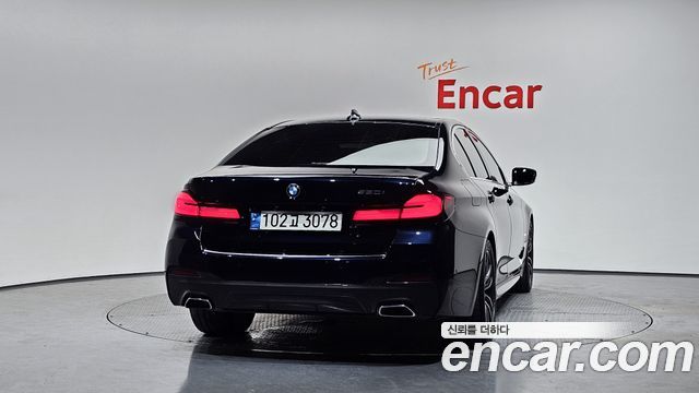 BMW 5 Series (G30) 520i M Sport 2022 — фото 4
