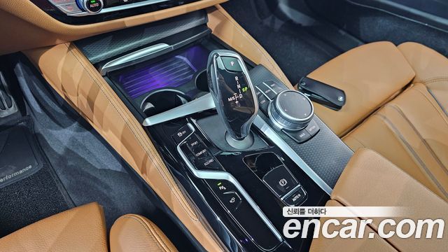 BMW 5 Series (G30) 520i M Sport 2022 — фото 9