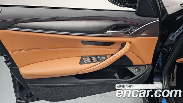 BMW 5 Series (G30) 520i M Sport 2022 — фото 24