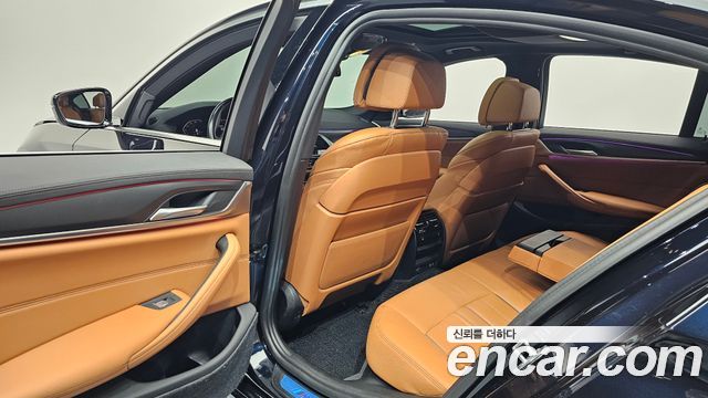 BMW 5 Series (G30) 520i M Sport 2022 — фото 31
