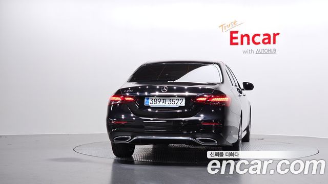 Mercedes-Benz E-Class (W213) E250 AMG Line 2023 — фото 4