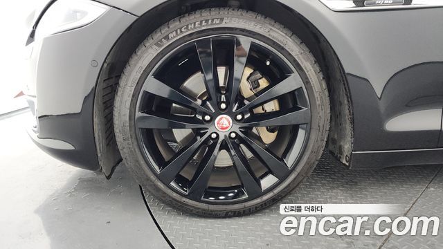 Jaguar XJ 3.0D XJ50 LWB X351 2019 — фото 5