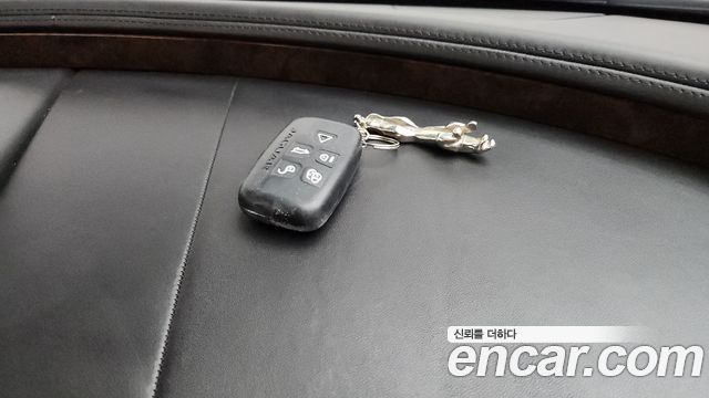 Jaguar XJ 3.0D XJ50 LWB X351 2019 — фото 16