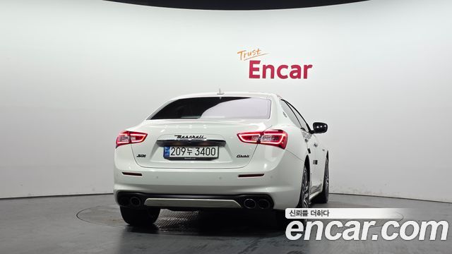 Maserati Ghibli 3.0S Q4 GranLusso 3rd 2020 — фото 4