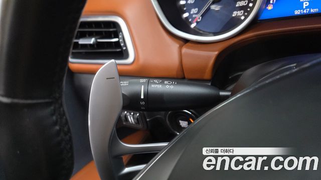 Maserati Ghibli 3.0S Q4 GranLusso 3rd 2020 — фото 30