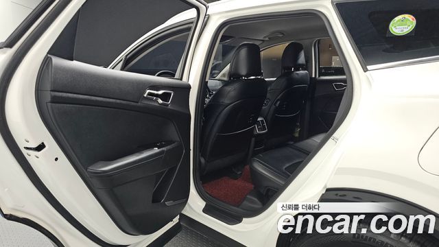 Kia Sportage (V) Diesel 2.0 2WD Nobleless 2022 — фото 12