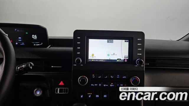 Hyundai Staria disability support car 2022 — фото 14