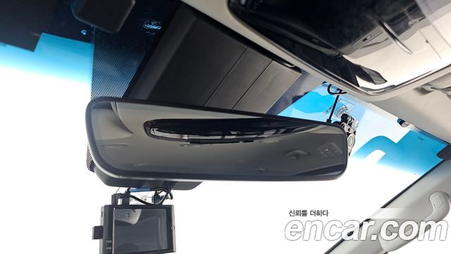 Hyundai Staria disability support car 2022 — фото 16