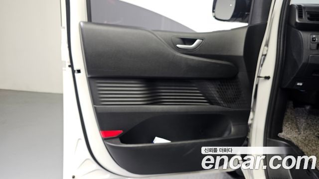 Hyundai Staria disability support car 2022 — фото 24