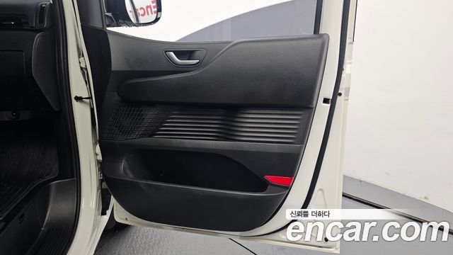 Hyundai Staria disability support car 2022 — фото 25