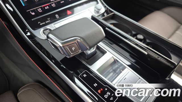 Audi A8 (D5) 50 TDI Quattro LWB 2021 — фото 9