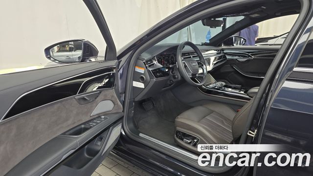 Audi A8 (D5) 50 TDI Quattro LWB 2021 — фото 10