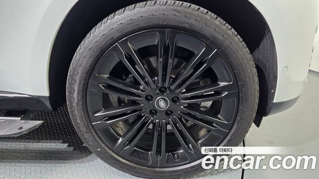 Land Rover Range Rover (V) D350 Autobiography Long Wheel Base 2025 — фото 5