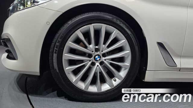 BMW 5 Series (G30) 520d Luxury Plus 2018 — фото 5