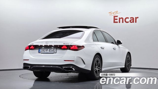 Mercedes-Benz E-Class (W214) E300 4MATIC AMG Line 2026 — фото 2