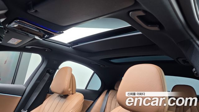Mercedes-Benz E-Class (W214) E300 4MATIC AMG Line 2026 — фото 37