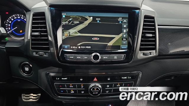 KG Mobility (SsangYong) Rexton Sports Khan Diesel 2.2 4WD Prestige 2021 — фото 16
