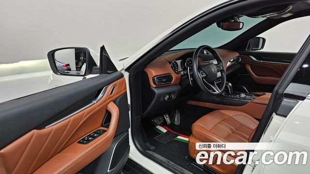 Maserati Levante 3.0 AWD Modena 2022 — фото 10
