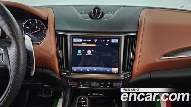 Maserati Levante 3.0 AWD Modena 2022 — фото 17