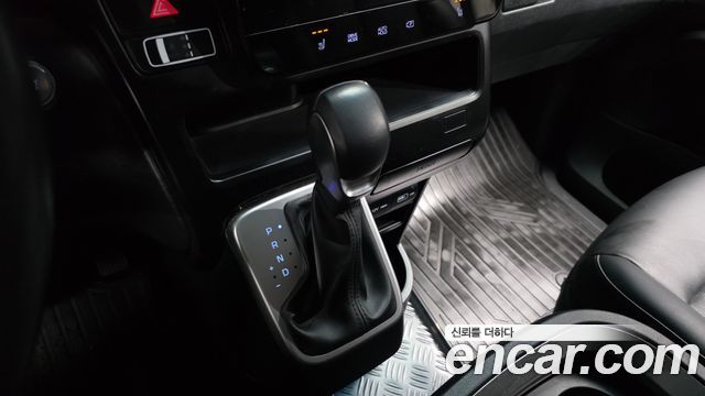 Hyundai Staria Cargo 5-Seater Modern 2023 — фото 9